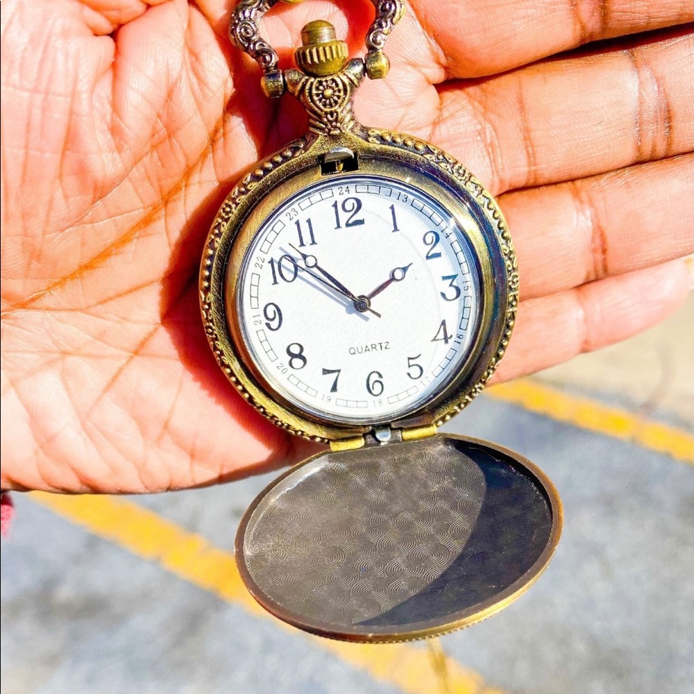 Antique Brass Eiffel Tower Clock Necklace Locket - Picture 10 of 12